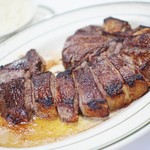 Wolfgang's Steakhouse by Wolfgang Zwiener - Tボーンステーキ