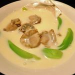 廣東料理 民生 - チンゲンサイとホタテの明治おいしい牛乳煮込み