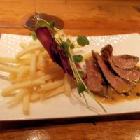 バル デ エスパーニャ ムイ 東京店 - 牛肉とジャガイモ