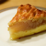 GRANNY SMITH APPLE PIE & COFFEE - イングランド カスタード：1番人気。甘すぎないカスタードが好印象。
