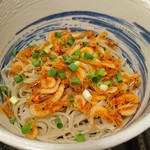 手打蕎麦 よしみや - 連れが頼んだ桜海老の冷たいそば