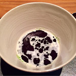 Crony - トリ貝と新玉ねぎのスープ　ディルオイルの味とクリーミーなスープとハーモニーが斬新