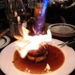 ハンバーグにバーナー