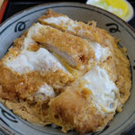 コムギラーメン - かつ丼のカツ