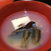 室町 和久傳 - 椀物 鳥貝 牛蒡 胡麻豆腐 浜防風