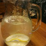 サンドヰッチと季節のスープ ちどり - この日のフレーバーウオーターはシンプルにレモンでした。