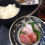 Kappou Tonkatsu Hirose - お刺身、しめさば、ご飯