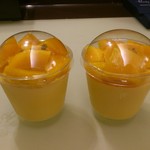 CAFE 8 DEGREES - 料理写真:マンゴープリンです。(2017年3月)