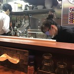 中華蕎麦 葛 - お店の人。