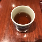 Ushou Yama Yaze Mbee - 熱いほうじ茶。
      美味し。
      