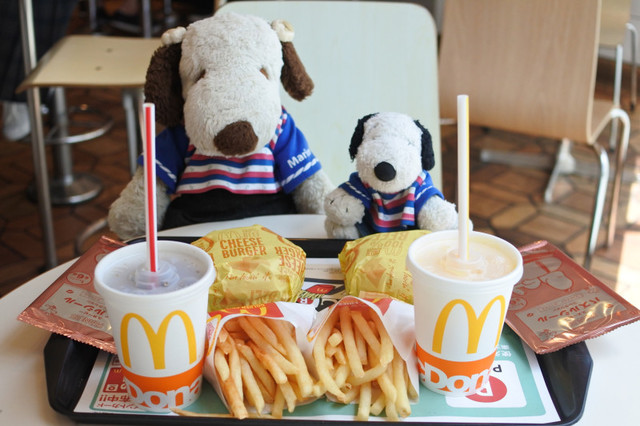 スヌーピーパズルシールコレクション！『マクドナルド』のハッピー