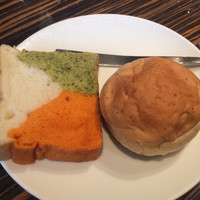 AWkitchen TOKYO 新丸ビル店 - どちらも美味しい♡ふわふわパン