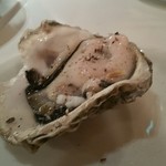 ガンボ＆オイスターバー - 生牡蠣アップ