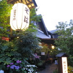 国分寺そば - あじさいが綺麗な入り口