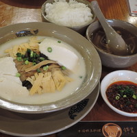 中国郷土料理 錦里 - ‎野菜と肉のヘルシー豆花蒸し鍋800円(ランチメニュー)2017‎年‎6‎月‎11‎日中国郷土料理 錦里