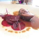 エッサンシエル - ケベック産鴨胸肉のグリエ 