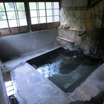 木賊温泉 旅館 井筒屋 - 足下から温泉が出ている