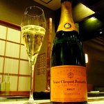 鉄板焼 かいか - Veuve Clicquot Ponsardin Brut（グラス1890円）