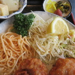Oshokuji Dokoro Mitsuoka - サラダやスパゲティー