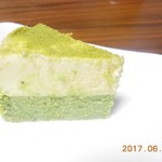 小樽洋菓子舗ルタオ 本店 - 抹茶ティラミス（断面）