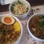 麺線屋formosa - ツユだくだくルーロウ&麺線(ハーフ)