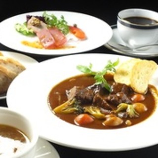 With a variety of flavors such as hearty roast beef and beef stew.