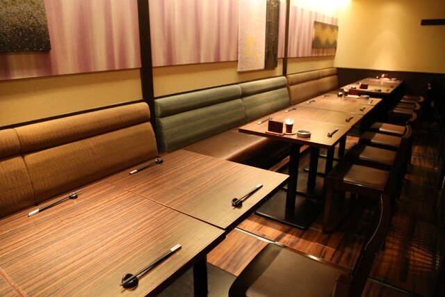 座席 : 旬魚 旬菜 咲くら 梅田阪急グランドビル店 （さくら