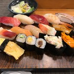 東鮨 新店 - ランチにぎり１４カン（1,000円）