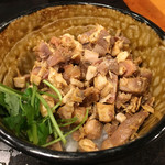 中華そば 四つ葉 - 「チャーシュー丼」¥350