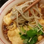 新橋ときそば - いか天汁そば、リフトアップ。
