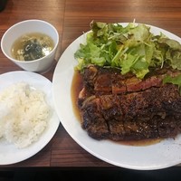 キャトルラパン 北梅田 - ステーキランチ　ステーキ３枚