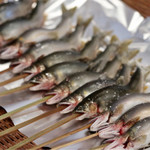 柳家 - 和良川で取れた鮮度抜群の若鮎