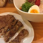 かつぎや - 美しく美味しそうに盛られていますが、よく混ぜていただきます。