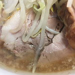 ラーメン二郎 - バランスの取れた二郎汁、肉も最高