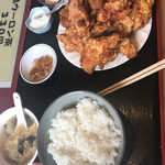 中華料理 順和園 - おなじみ唐揚げ定食。
