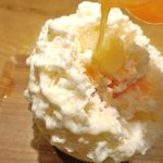 氷屋ぴぃす - その後は、グレープフルーツシロップを注いでみることに。