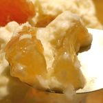 氷屋ぴぃす - なお、かき氷の中には冷え冷えでスッキリとしたグレープフルーツゼリーが入って爽快感MAX！