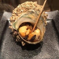銀座方舟 大吟醸いろり店 - サザエ壺焼き