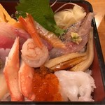 Sushi Hana - 彩りちらし。
                美味し。