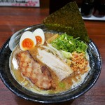 五大洲 - 名物五大州肉玉にぼしラーメン（1200円）