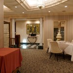 モン・フレーブ - 落ち着いた店内