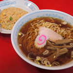 元華 - 「ラーメン半チャーハン」780円