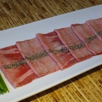 焼肉 龍園 西中洲店 - ◆牛タン・・一人2キレ。薄くスライスされ見た目もキレイ。