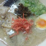 名代ラーメン亭 - とんこつラーメン450円