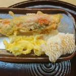 つる由 - 穴シャコの天麩羅♡♡♡♡♡
      なにこれ？？？？すんごくおいち♡