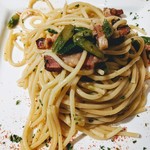 トラットリア ダイ パエサーニ - アスパラとベーコンのスパゲッティ