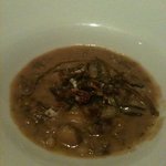 Zuppa di fagioli su profumo di pancetta