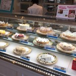 パティスリー マルメゾン - 平日15時ごろの ショーケース♡