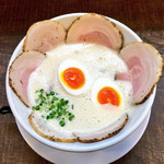 ラーメン家 みつ葉 - 豚CHIKIしおチャーシューメン