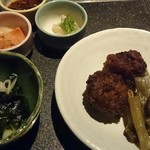 青森屋 - 郷土料理には、札があり、とりあえず食べておこう…って。